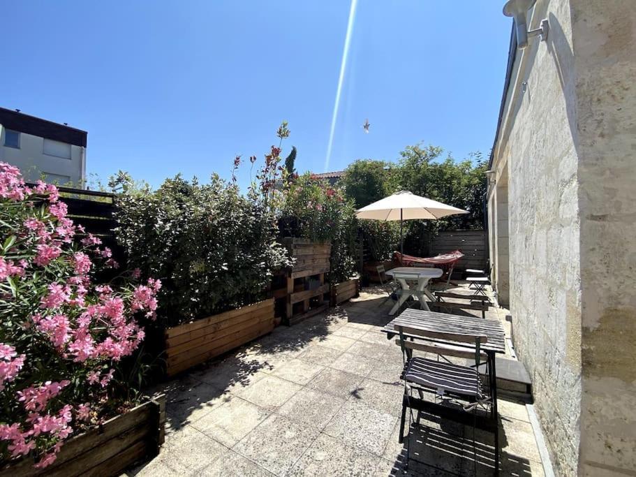 Charme Et Calme Au Coeur De Bordeaux Apartamento Exterior foto